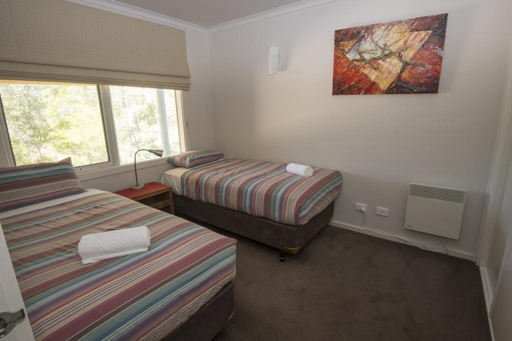 The Lakes Beachfront Holiday Park Lake Tyers Beach Екстер'єр фото