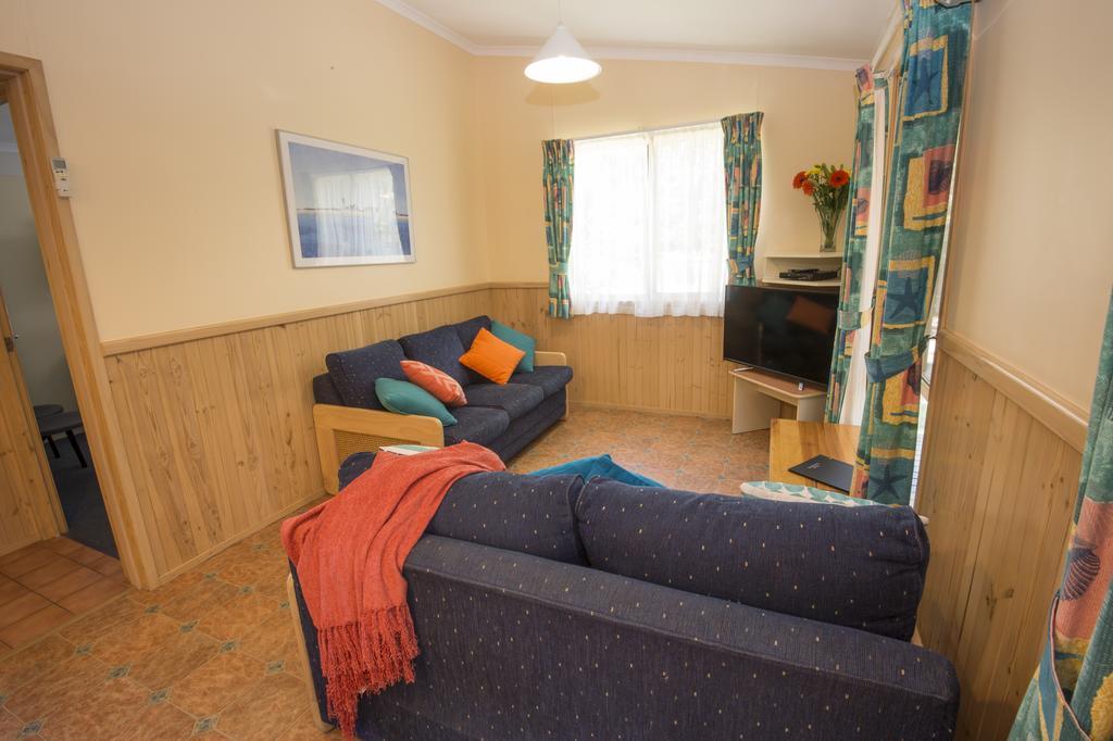 The Lakes Beachfront Holiday Park Lake Tyers Beach Екстер'єр фото