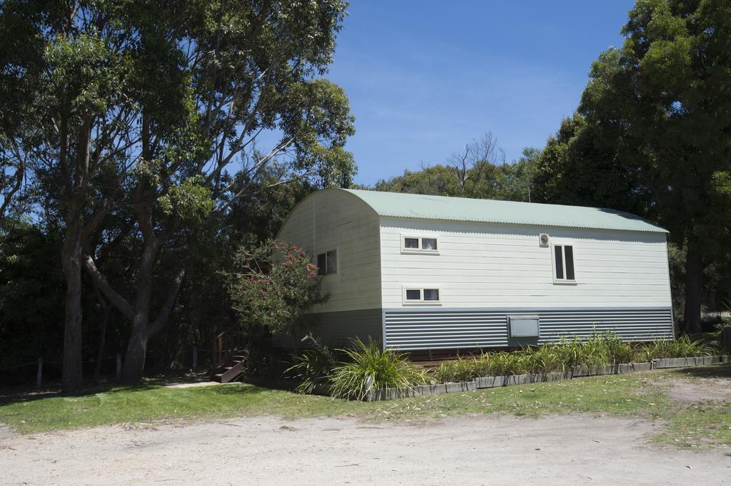 The Lakes Beachfront Holiday Park Lake Tyers Beach Екстер'єр фото
