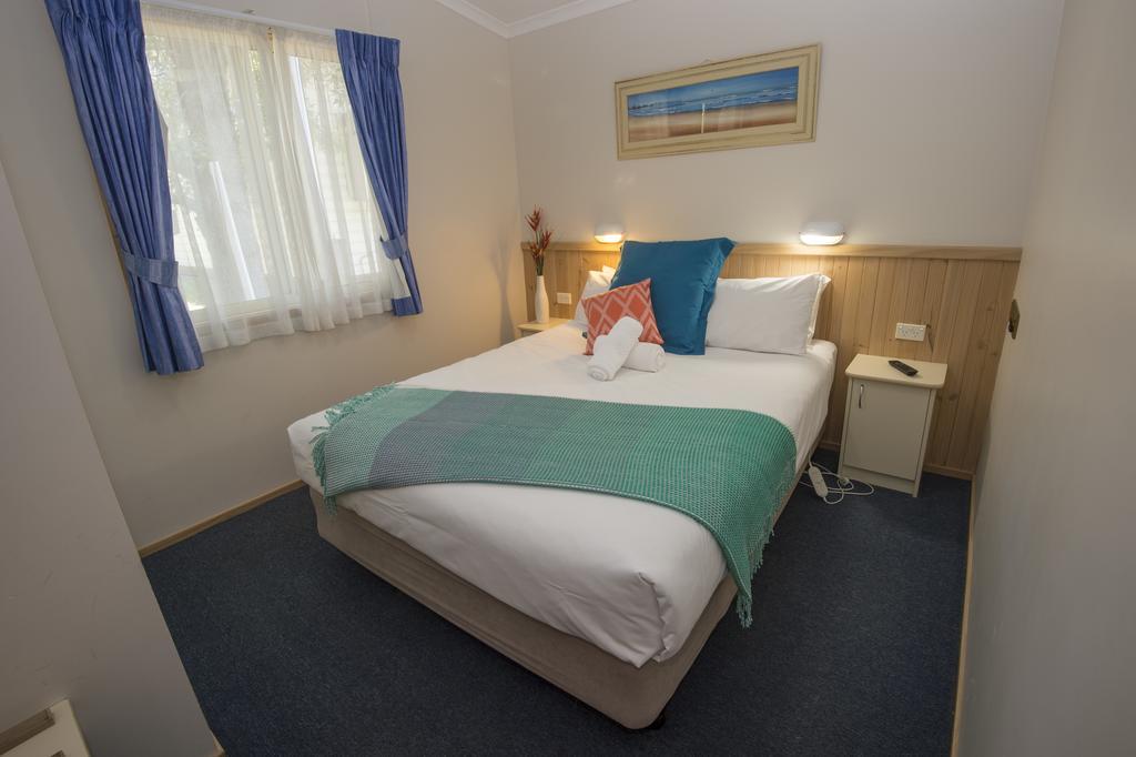 The Lakes Beachfront Holiday Park Lake Tyers Beach Екстер'єр фото