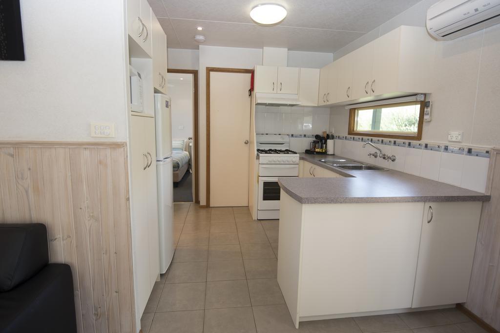 The Lakes Beachfront Holiday Park Lake Tyers Beach Екстер'єр фото